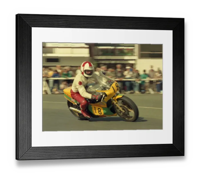 Framed Print : Bob Taylor (Yamaha) 1987 Senior Manx Grand Prix