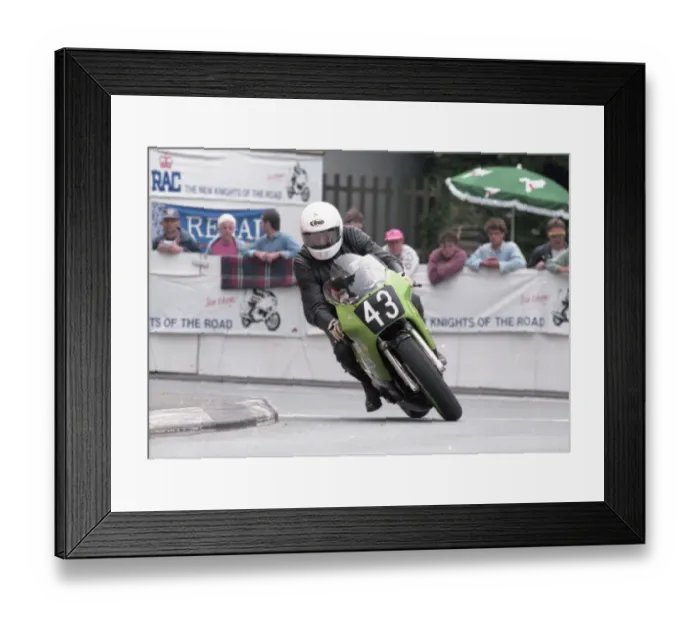 Framed Print : Dave Kerby (Kawasaki) 1992 Supersport 400 TT Framed Print : Dave Kerby (Kawasaki) 1992 Supersport 400 TT