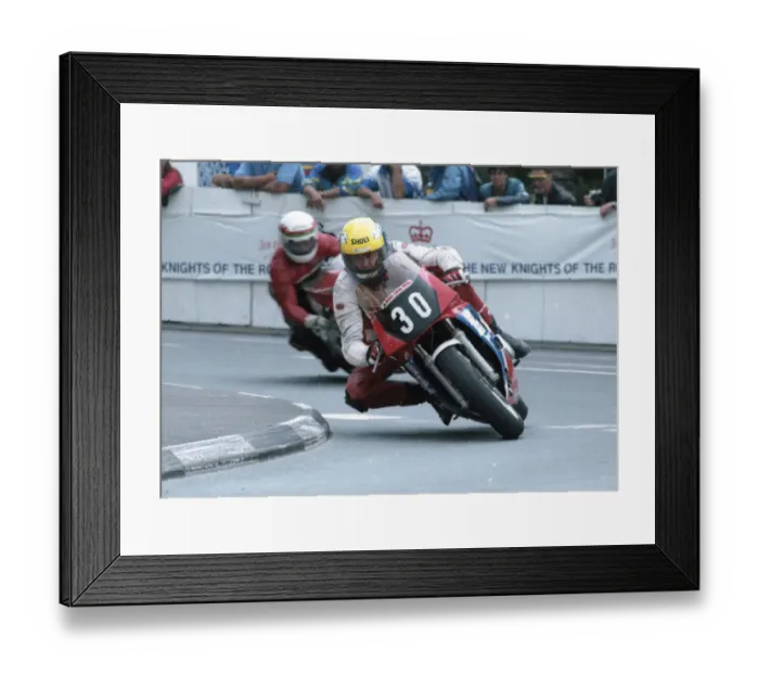 Framed Print : Steve Gabbott (Yamaha) 1992 Supersport 400 TT Framed Print : Steve Gabbott (Yamaha) 1992 Supersport 400 TT