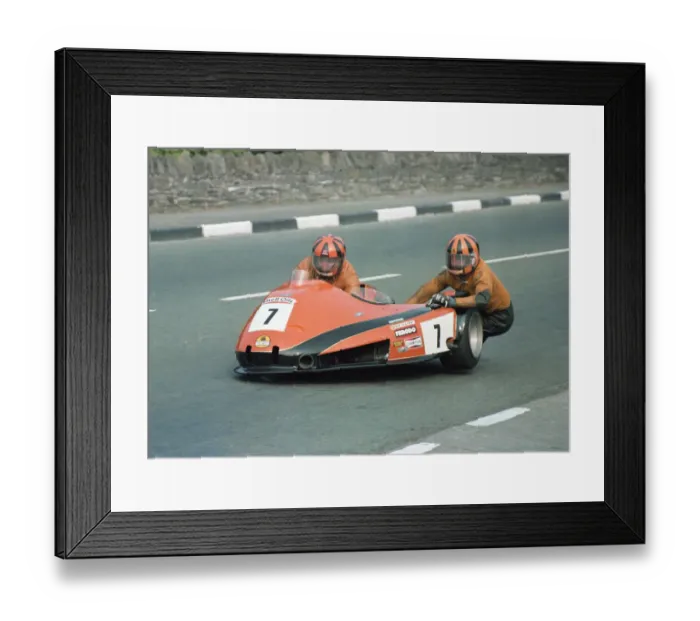 Framed Print : Roy Hanks & Vince Biggs (Yamaha) 1982 Sidecar TT Framed Print : Roy Hanks & Vince Biggs (Yamaha) 1982 Sidecar TT