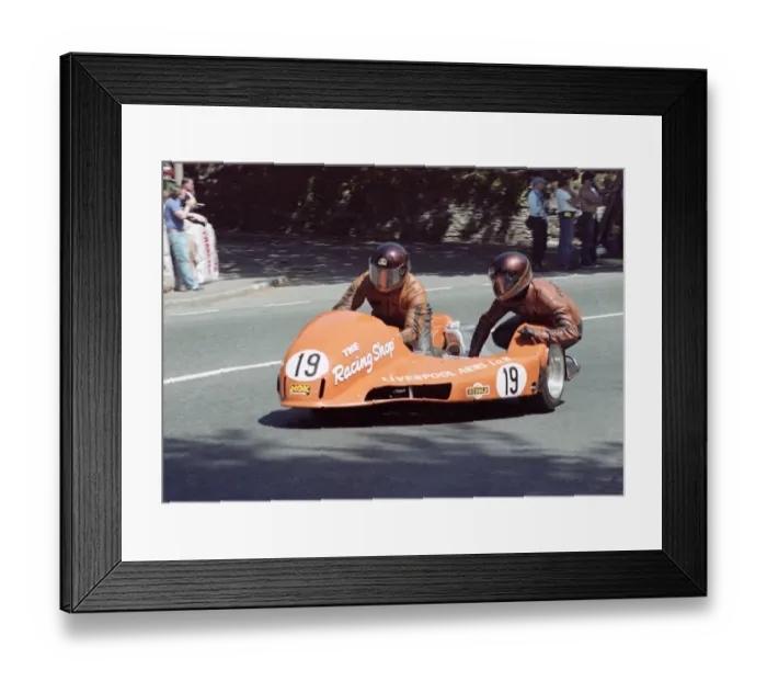 Framed Print : Brian Offen & Ian Watson (Ireson Yamaha) 1982 Sidecar TT Framed Print : Brian Offen & Ian Watson (Ireson Yamaha) 1982 Sidecar TT