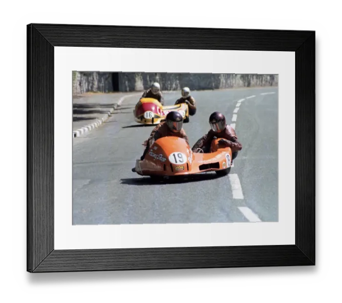 Framed Print : Brian Offen & Ian Watson (Yamaha) 1982 Sidecar TT Framed Print : Brian Offen & Ian Watson (Yamaha) 1982 Sidecar TT
