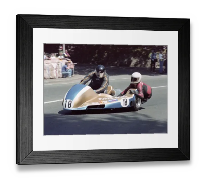 Framed Print : Derek Plummer & Roger Tomlinson (Yamaha) 1982 Sidecar TT Framed Print : Derek Plummer & Roger Tomlinson (Yamaha) 1982 Sidecar TT