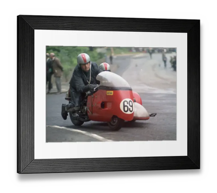 Framed Print : Pete Tyack & P Meehan (Triumph) 1971 500 Sidecar TT Framed Print : Pete Tyack & P Meehan (Triumph) 1971 500 Sidecar TT