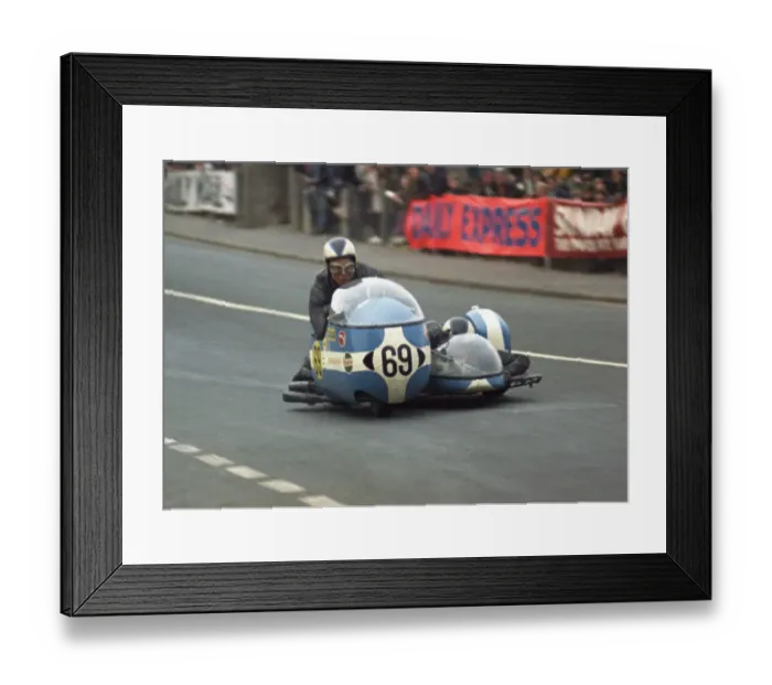 Framed Print : Fred Lewin & Miss Lesley Broadley (Norton) 1971 750 Sidecar TT Framed Print : Fred Lewin & Miss Lesley Broadley (Norton) 1971 750 Sidecar TT