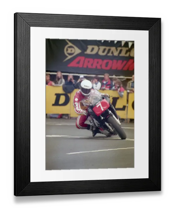 Framed Print : Dave Leach (Yamaha) 1988 Production A TT Framed Print : Dave Leach (Yamaha) 1988 Production A TT