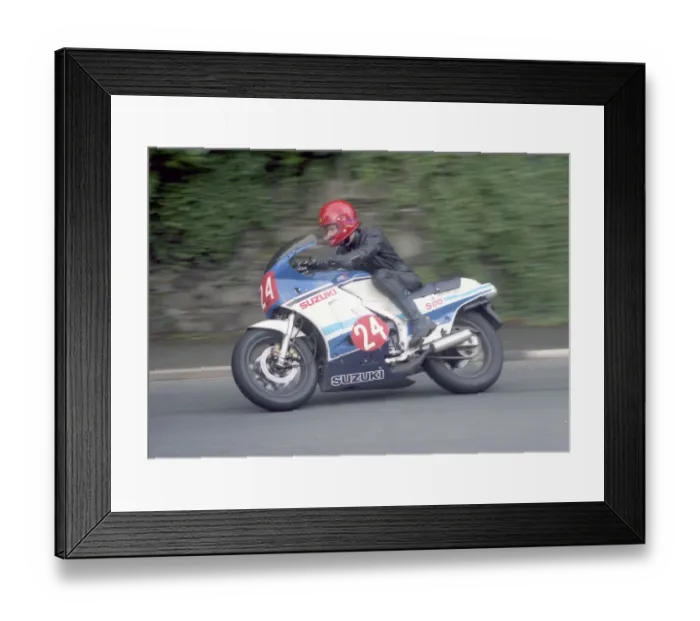 Framed Print : Mike Casey (Suzuki) 1985 Newcomers Manx Grand Prix Framed Print : Mike Casey (Suzuki) 1985 Newcomers Manx Grand Prix