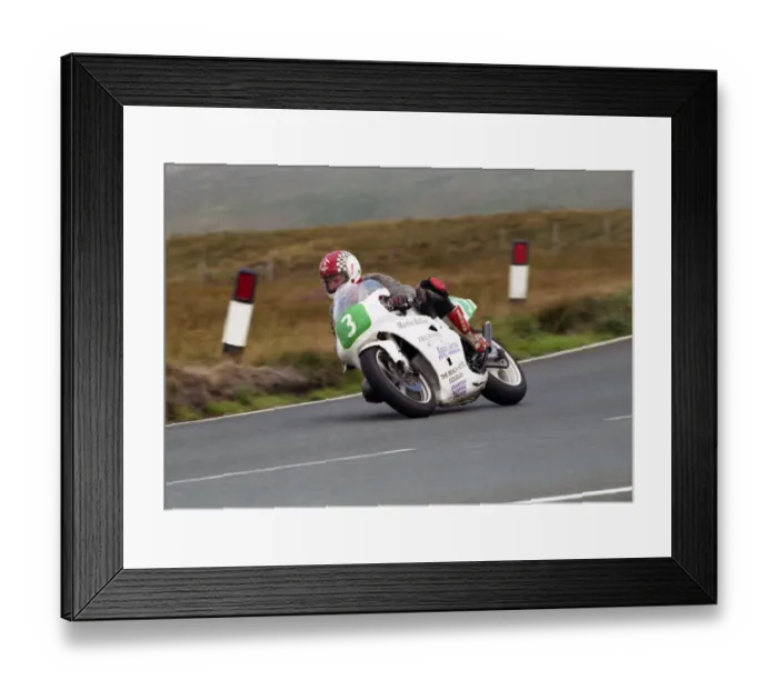 Framed Print : Russ Henley (Mannin Yamaha) 1995 Lightweight Manx Grand Prix Framed Print : Russ Henley (Mannin Yamaha) 1995 Lightweight Manx Grand Prix
