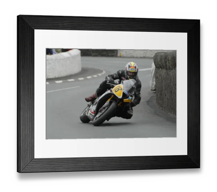 Framed Print : Paul Dobbs (Triumph) 2007 Southern 100 Framed Print : Paul Dobbs (Triumph) 2007 Southern 100