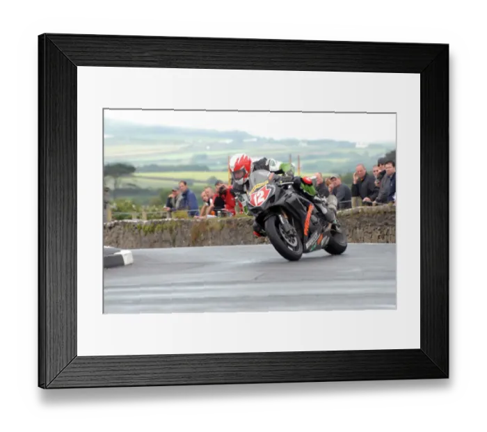 Framed Print : Gary Carswell (Suzuki) 2007 Southern 100 Framed Print : Gary Carswell (Suzuki) 2007 Southern 100