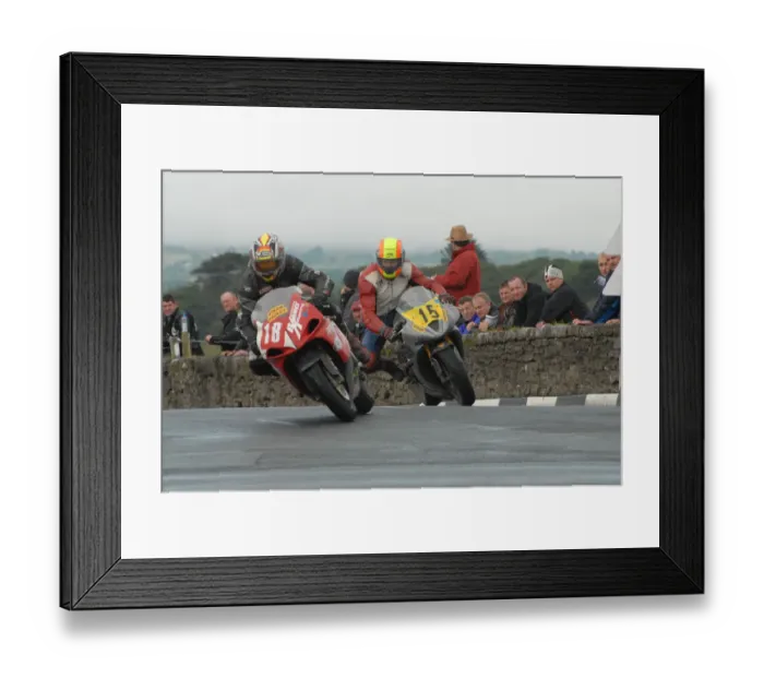 Framed Print : Paul Dobbs (Suzuki) 2007 Southern 100 Framed Print : Paul Dobbs (Suzuki) 2007 Southern 100