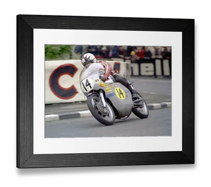 Framed Print : Tommy Robb (Seeley) 1971 Senior TT Framed Print : Tommy Robb (Seeley) 1971 Senior TT