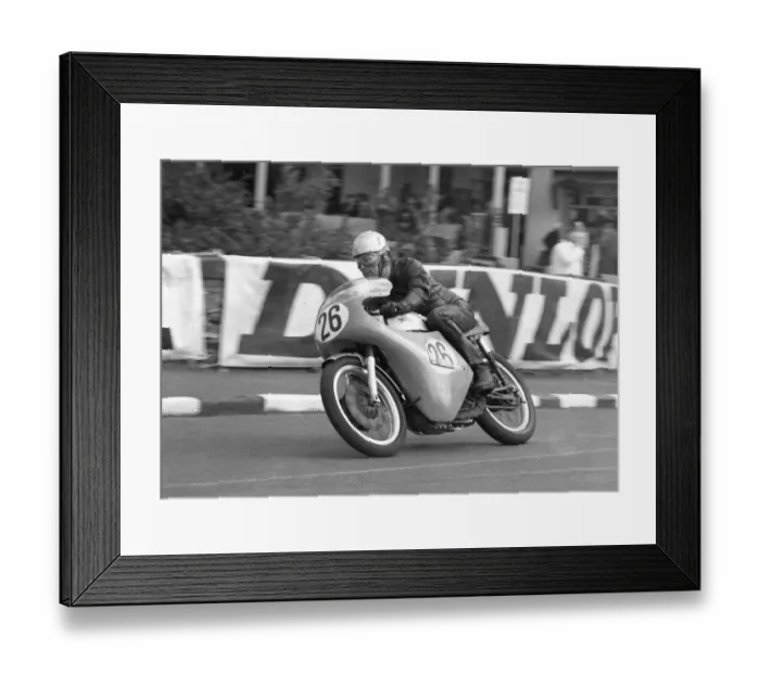 Framed Print : Alan Ainge (Norton) 1966 Senior Manx Grand Prix Framed Print : Alan Ainge (Norton) 1966 Senior Manx Grand Prix