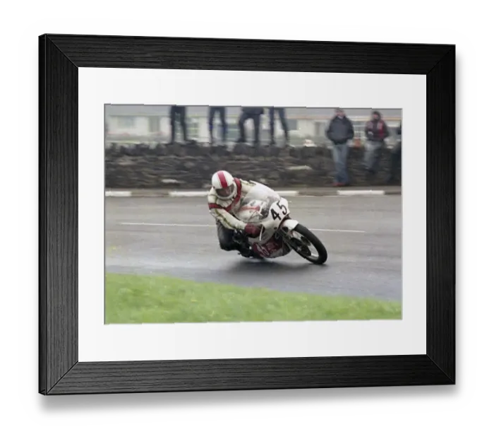 Framed Print : Rob Brew (CBG Yamaha) 1978 Newcomers Manx Grand Prix Framed Print : Rob Brew (CBG Yamaha) 1978 Newcomers Manx Grand Prix