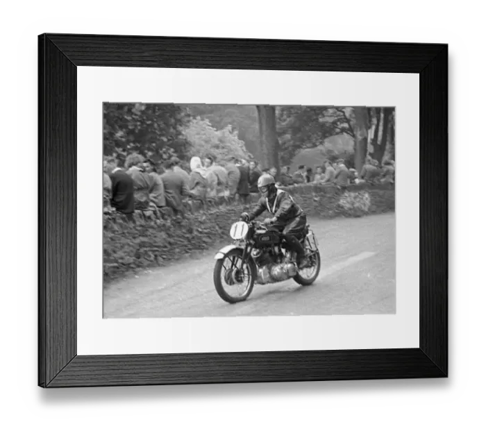 Framed Print : Fred Young (Vincent) 1950 Clubman 1000 TT