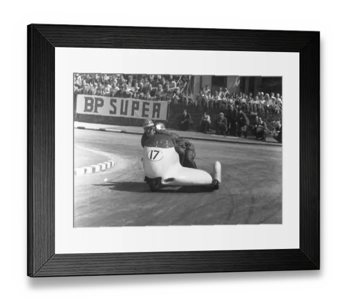 Framed Print : Alan Young & R Q Cairncross (Norton) 1958 Sidecar TT Framed Print : Alan Young & R Q Cairncross (Norton) 1958 Sidecar TT