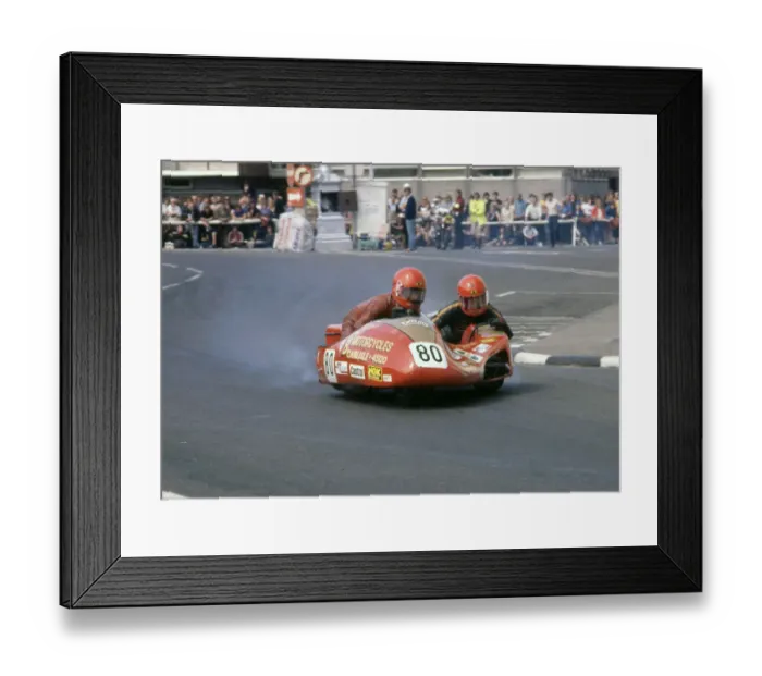Framed Print : Mike Barry & John Jefferson (Suzuki) 1982 Sidecar TT Framed Print : Mike Barry & John Jefferson (Suzuki) 1982 Sidecar TT