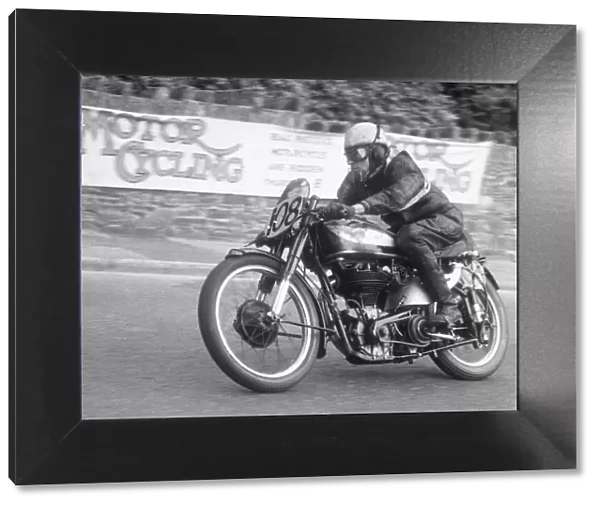 Roy Bennett (Norton) 1952 Senior Manx Grand Prix