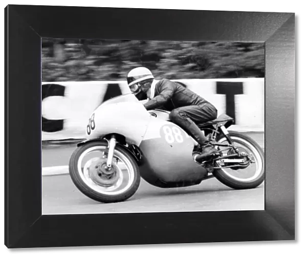 Mick Bennett (Norton) 1966 Senior Manx Grand Prix
