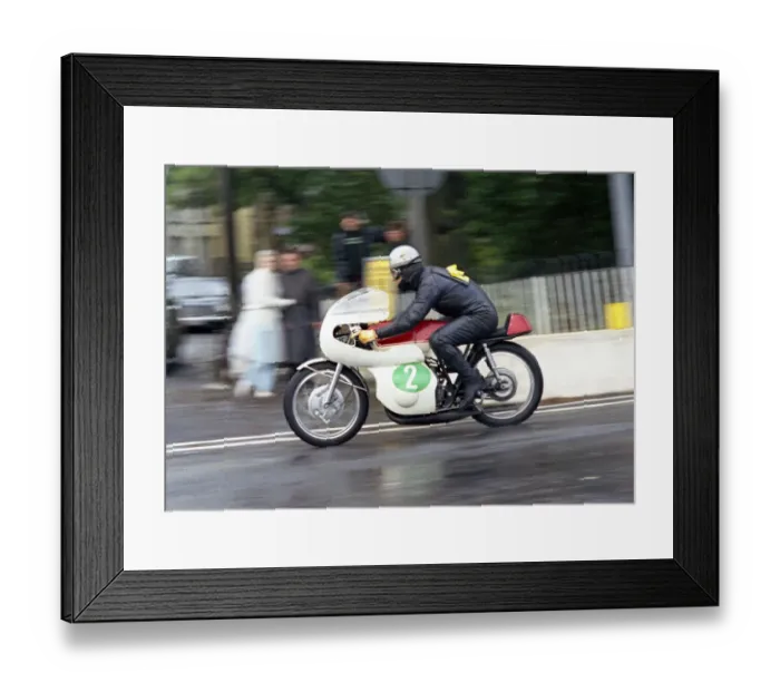 Framed Print : Mike Bell (Kawasaki) 1967 Lightweight Manx Grand Prix Framed Print : Mike Bell (Kawasaki) 1967 Lightweight Manx Grand Prix