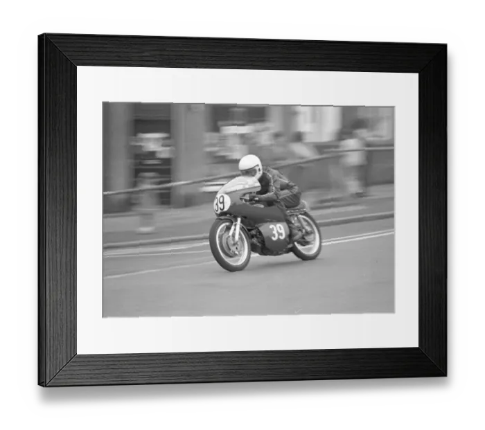 Framed Print : Paul Barrett (Aermacchi) 1978 Newcomers Manx Grand Prix Framed Print : Paul Barrett (Aermacchi) 1978 Newcomers Manx Grand Prix