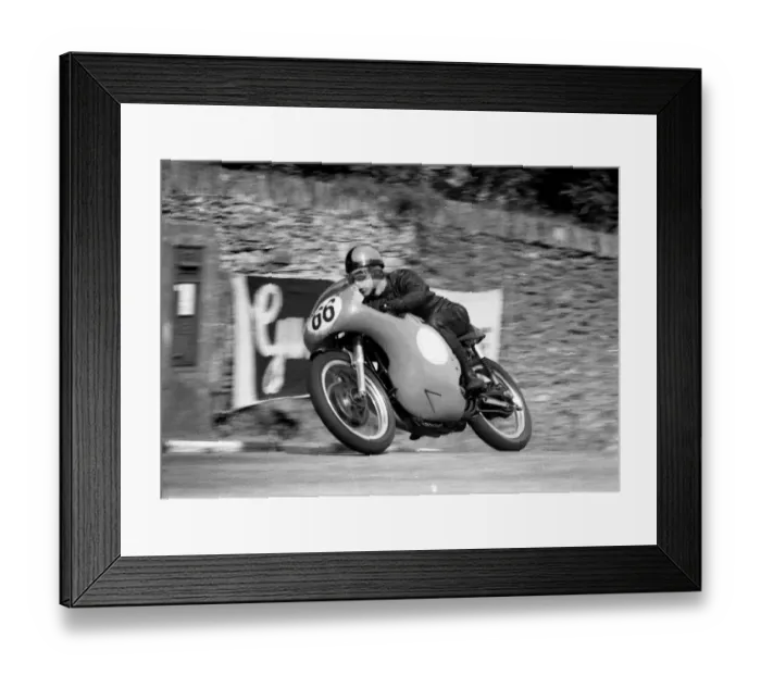 Framed Print : Peter Bettison (Norton) 1962 Junior Manx Grand Prix Framed Print : Peter Bettison (Norton) 1962 Junior Manx Grand Prix