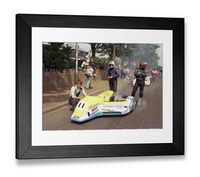 Framed Print : Lars Schwartz & Leif Gustavsson (LGMY Ireson) 1987 Sidecar TT Framed Print : Lars Schwartz & Leif Gustavsson (LGMY Ireson) 1987 Sidecar TT