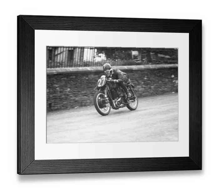 Framed Print : Simon Sandys-Winsch (Velocette) 1954 Senior TT Framed Print : Simon Sandys-Winsch (Velocette) 1954 Senior TT