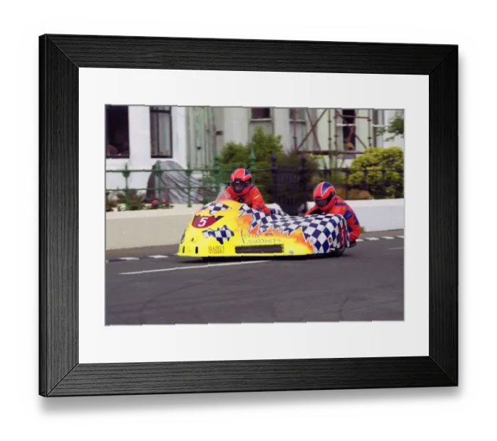 Framed Print : Allan Schofield & Ian Simons (Honda) 2000 Sidecar TT Framed Print : Allan Schofield & Ian Simons (Honda) 2000 Sidecar TT