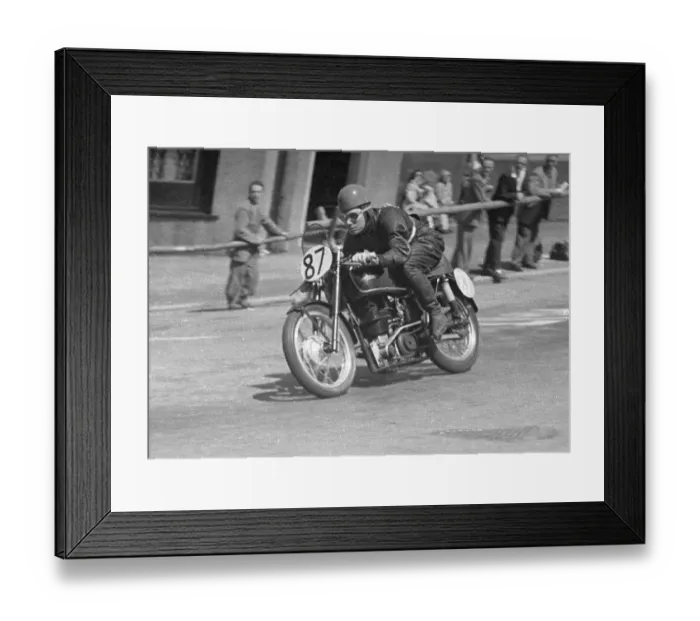Framed Print : Ralph Seymour (Velocette) 1952 Junior TT Framed Print : Ralph Seymour (Velocette) 1952 Junior TT