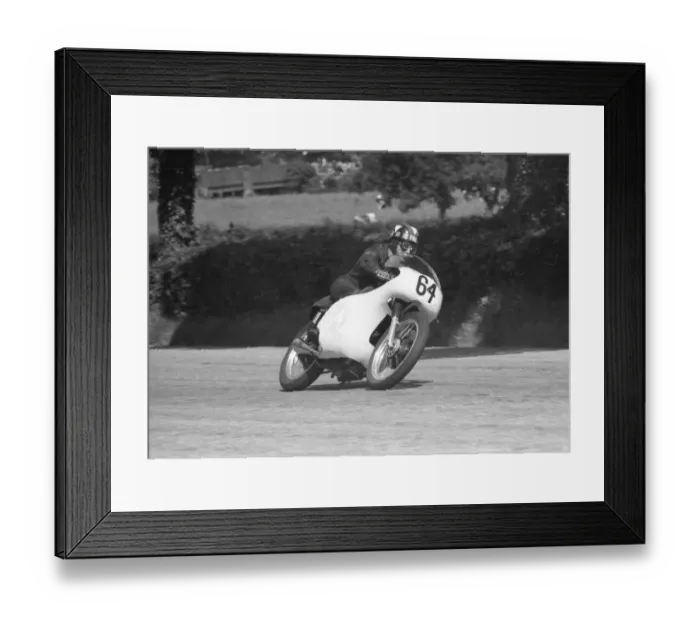 Framed Print : John Simmonds (Matchless) 1961 Senior TT Framed Print : John Simmonds (Matchless) 1961 Senior TT