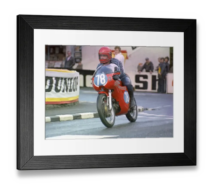 Framed Print : Roy Simmons (Aermacchi) 1972 Junior TT Framed Print : Roy Simmons (Aermacchi) 1972 Junior TT