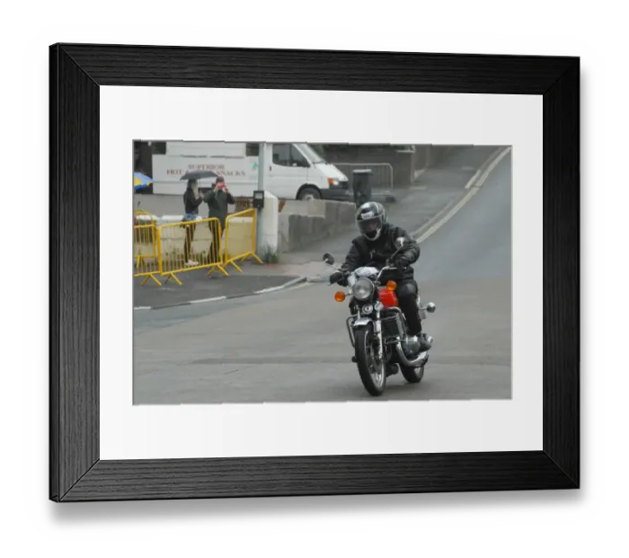 Framed Print : John Richard Barnes (Suzuki) 2012 VMCC Parade Lap Framed Print : John Richard Barnes (Suzuki) 2012 VMCC Parade Lap