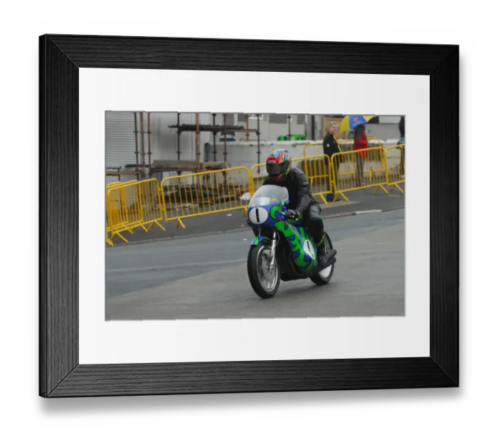 Framed Print : Simon Tappin (Honda) 2012 VMCC Parade Lap Framed Print : Simon Tappin (Honda) 2012 VMCC Parade Lap