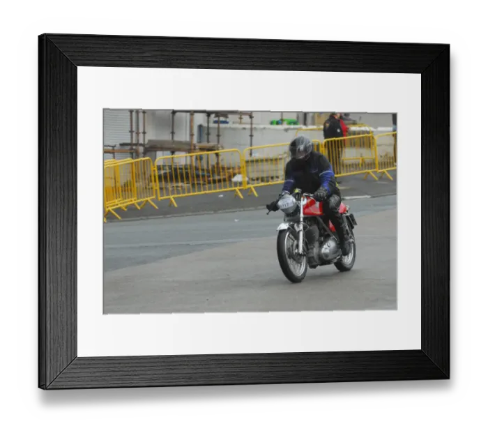 Framed Print : David Steele (BSA Seeley) 2012 VMCC Parade Lap Framed Print : David Steele (BSA Seeley) 2012 VMCC Parade Lap