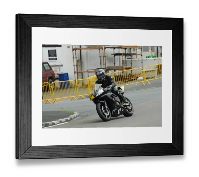 Framed Print : Rodney Little (Yamaha) 2012 Senior Manx Grand Prix Framed Print : Rodney Little (Yamaha) 2012 Senior Manx Grand Prix