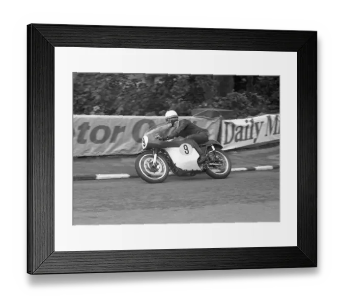 Framed Print : Bill Smith (Matchless) 1965 Senior TT Framed Print : Bill Smith (Matchless) 1965 Senior TT