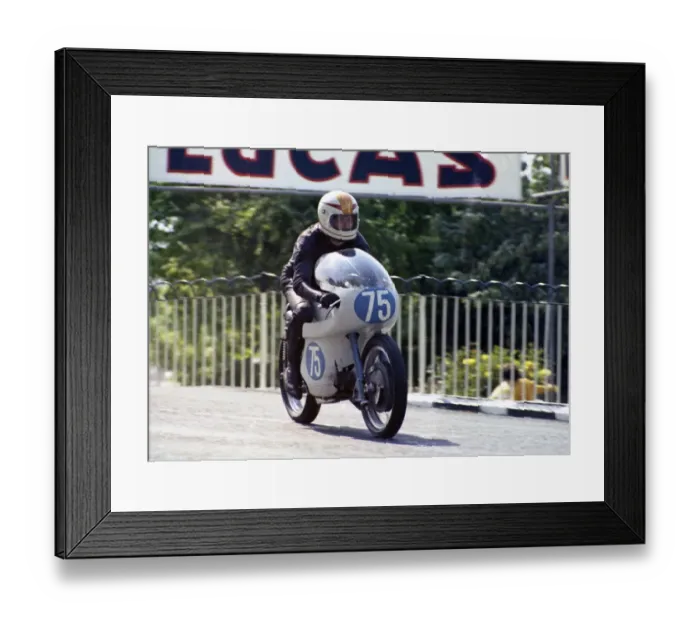 Framed Print : Fred Smart (Guzzi) 1971 Junior TT Framed Print : Fred Smart (Guzzi) 1971 Junior TT