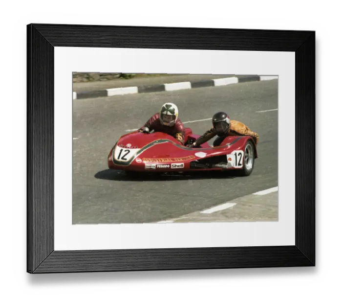 Framed Print : Steve Sinnott & John Horspole (Marksin Yamaha) 1979 Sidecar TT Framed Print : Steve Sinnott & John Horspole (Marksin Yamaha) 1979 Sidecar TT