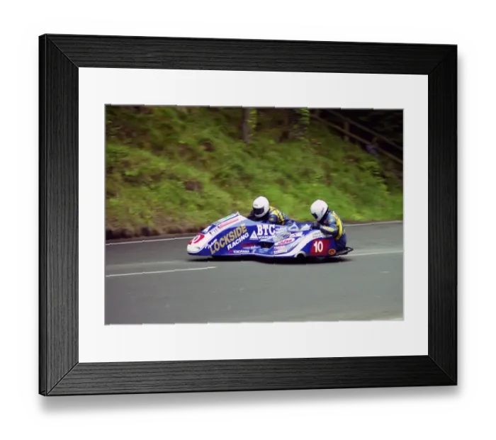 Framed Print : Steve Norbury & Andrew Smith (Lockyam) 2000 Sidecar TT Framed Print : Steve Norbury & Andrew Smith (Lockyam) 2000 Sidecar TT