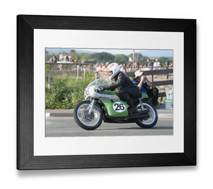 Framed Print : Terry Grotefeld (Benelli) 2007 Steam Packet Parade Lap Framed Print : Terry Grotefeld (Benelli) 2007 Steam Packet Parade Lap