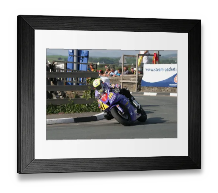 Framed Print : Ian Lougher (Honda) 2007 Steam Packet Races Framed Print : Ian Lougher (Honda) 2007 Steam Packet Races