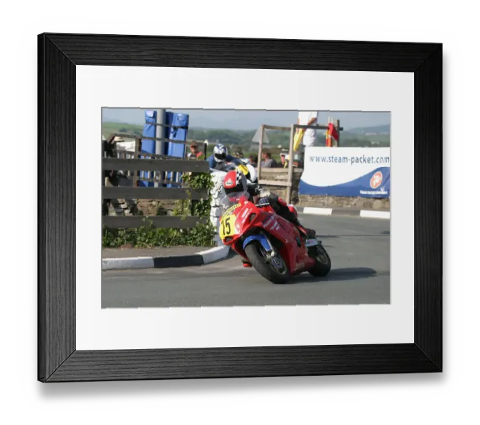 Framed Print : Tony Oates (Suzuki) 2007 Steam Packet Races Framed Print : Tony Oates (Suzuki) 2007 Steam Packet Races
