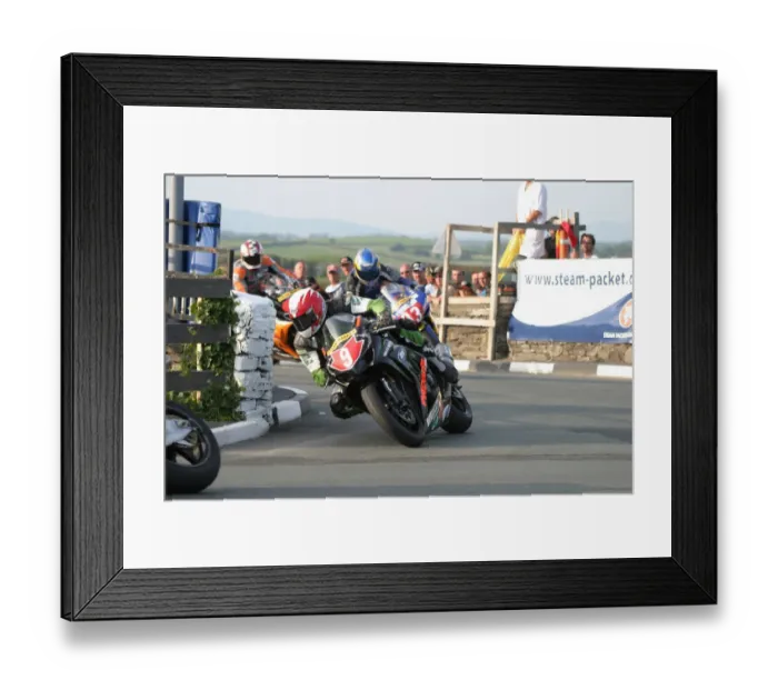 Framed Print : Gary Carswell (Suzuki) 2007 Steam Packet Races Framed Print : Gary Carswell (Suzuki) 2007 Steam Packet Races