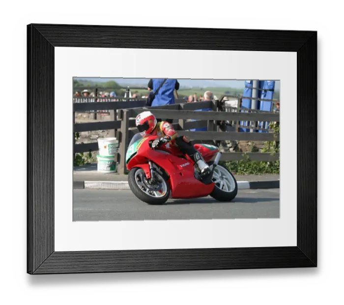 Framed Print : Barry Davidson (Honda) 2007 Steam Packet Races Framed Print : Barry Davidson (Honda) 2007 Steam Packet Races