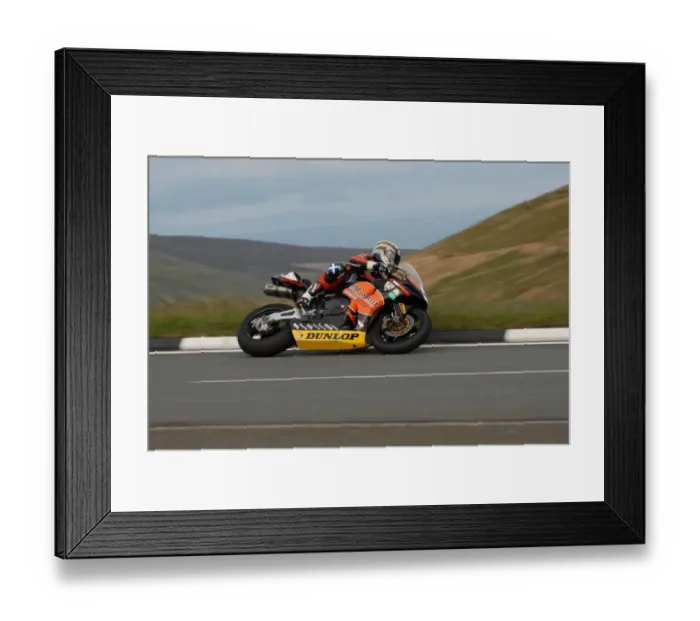 Framed Print : John McGuinness (Honda) 2007 Senior TT Framed Print : John McGuinness (Honda) 2007 Senior TT