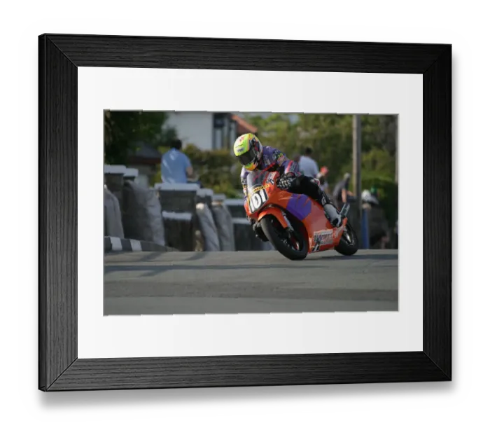 Framed Print : Ian Lougher (Matt Jackson Honda) 2007 Steam Packet Races Framed Print : Ian Lougher (Matt Jackson Honda) 2007 Steam Packet Races