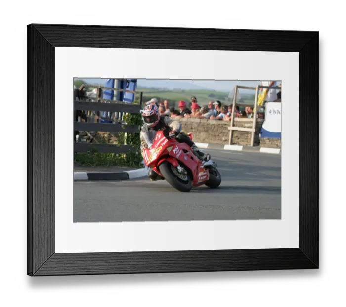 Framed Print : Paul Cranston (P & J Honda) 2007 Steam Packet Races Framed Print : Paul Cranston (P & J Honda) 2007 Steam Packet Races