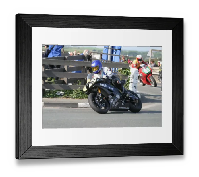 Framed Print : Marie Hodgson (Yamaha) 2007 Steam Packet Races