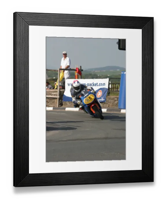 Framed Print : Stu Bainborough (Yamaha) 2007 Steam Packet Races Framed Print : Stu Bainborough (Yamaha) 2007 Steam Packet Races
